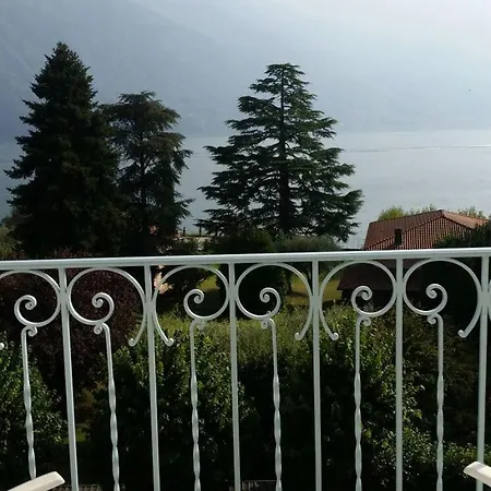 فندق Lario ميزّيجرا