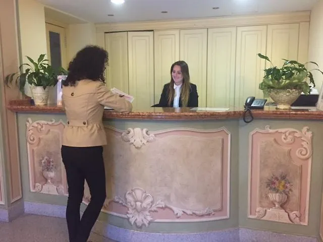 拉里奥酒店 酒店