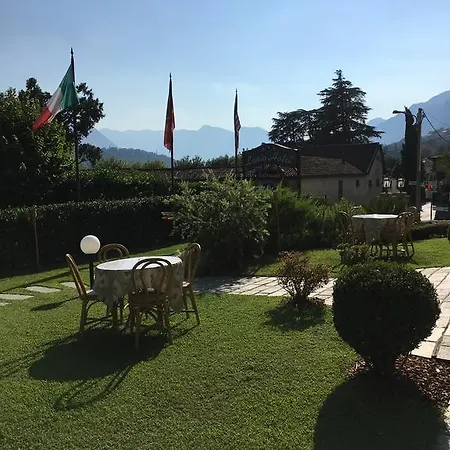 Lario Hotel 3*