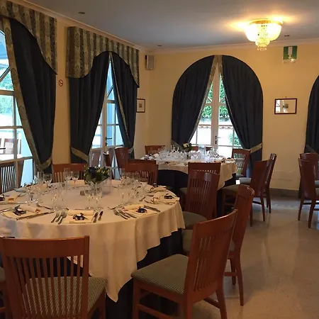 Hotel Lario 3*