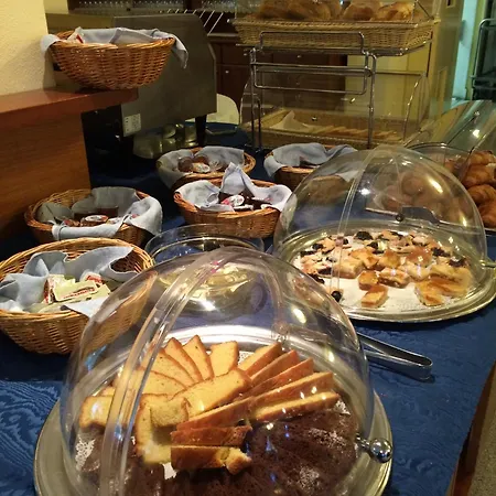 Hotel Lario 3*