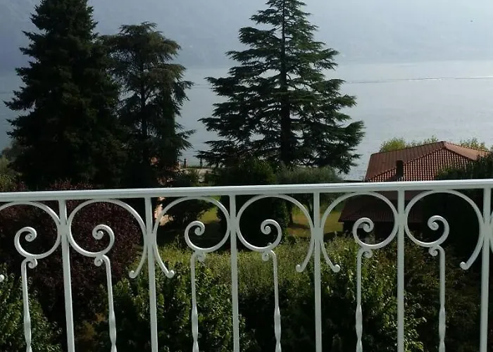 Otel Lario Mezzegra